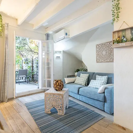 Atypical Old Town In Large Terrace Apartment *