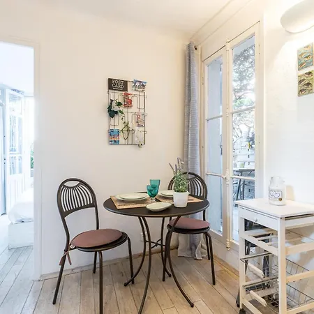 Atypical Old Town In Large Terrace Apartment